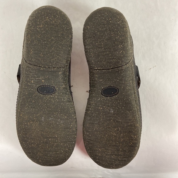 Clarks Genuine Leather SZ 8 Narrow Closed Toe Strap Slip On Comfort Loafer Shoes - Picture 10 of 16
